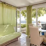Apartmán 1 Bedroom Awesome In Rab