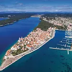 Apartmán 1 Bedroom Awesome In Rab *