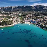 1 Bedroom Awesome In Rab Rab Town
