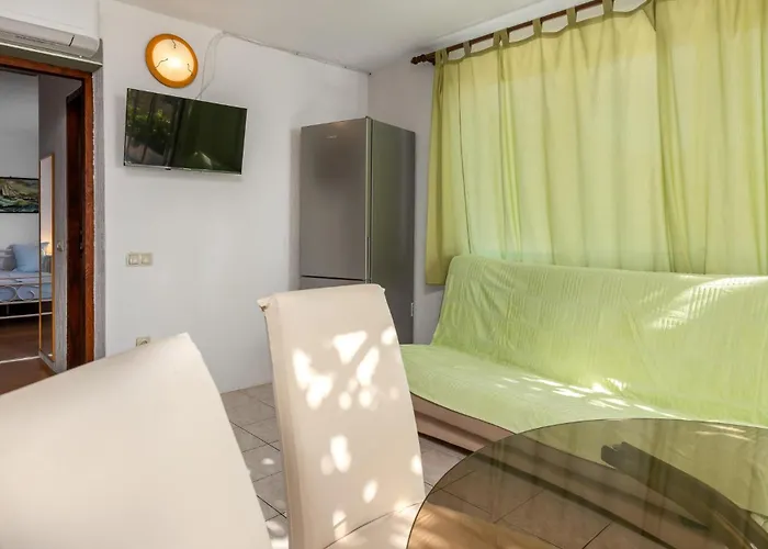 Daire 1 Bedroom Beautiful In Rab Rab Town